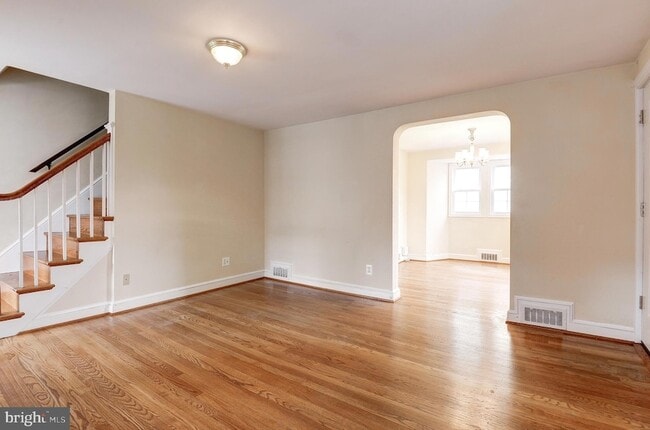 Building Photo - 1300 N Taylor St