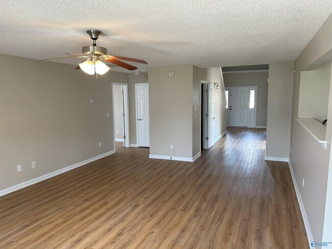 Building Photo - 104 Preston Cir