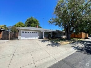 Building Photo - Wonderful and Spacious 4 Bedroom Concord H...