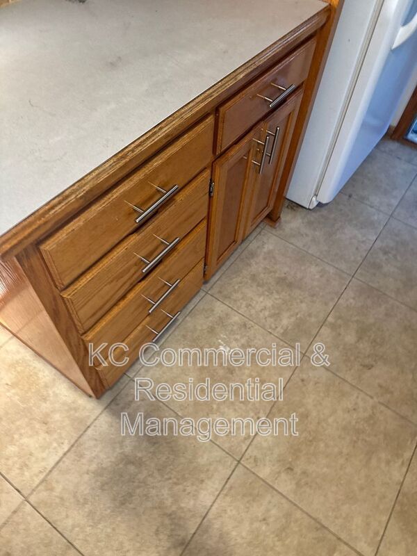 Building Photo - 11508 E 51 St S