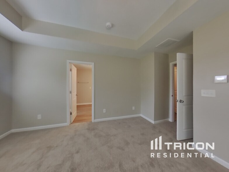 Building Photo - 125 Highwood Dr