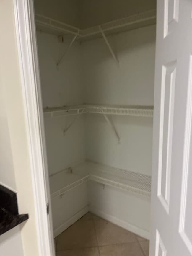 Building Photo - 3 bedroom,2 bath Helena Area