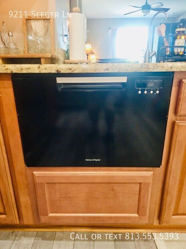 Building Photo - 9211 Seeger Ln