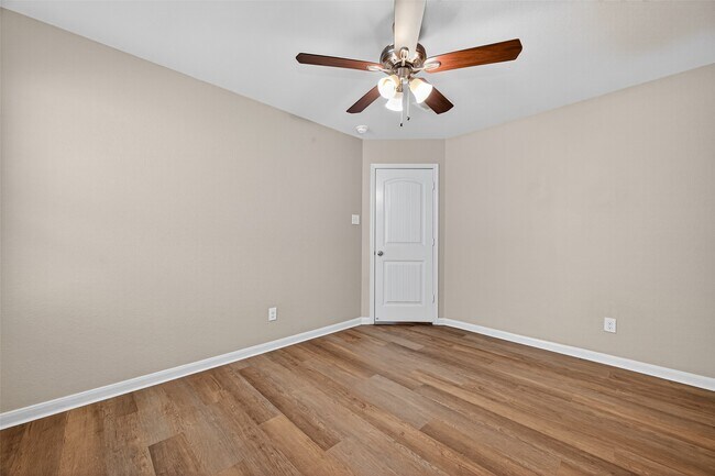 Building Photo - 5530 Casa Calvet Dr