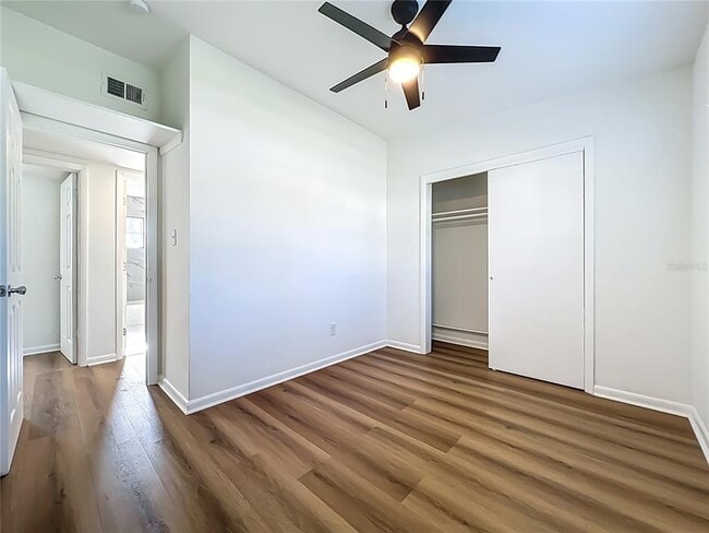 Building Photo - 2001 Conway Gardens Rd