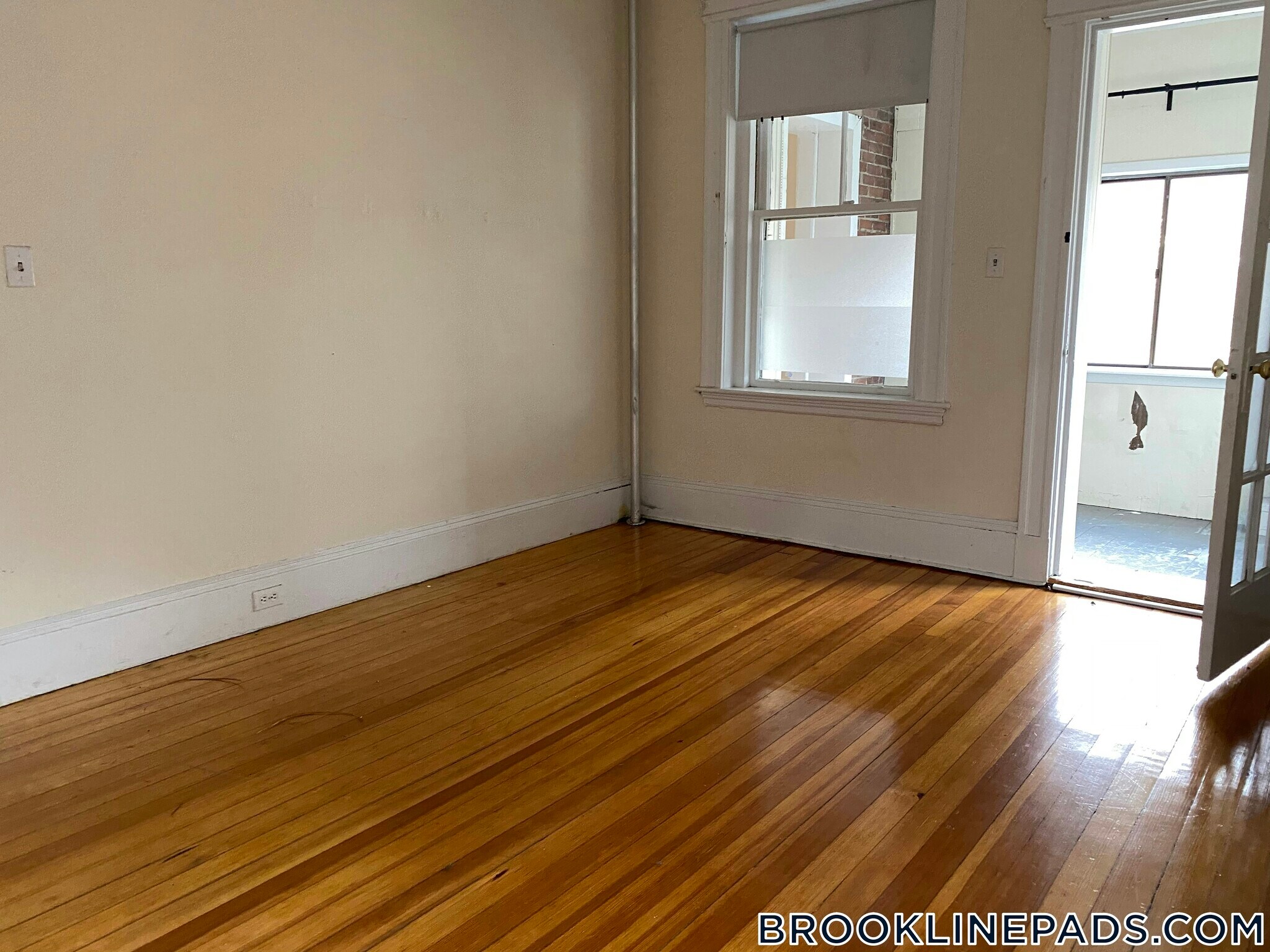 Building Photo - 143 Freeman St