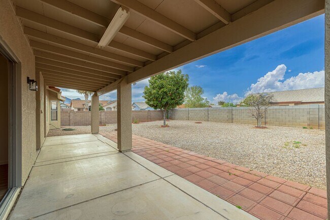 Building Photo - Elegant, Exclusive & Exquisite in this dre...