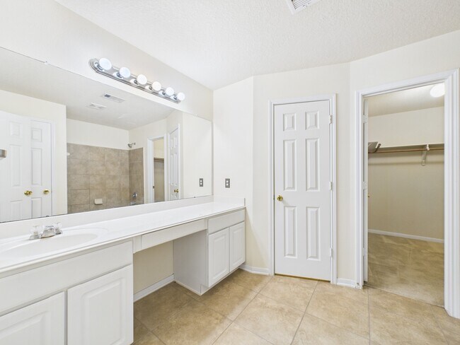 Building Photo - 5039 Ivy Fair Way