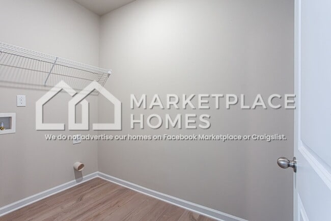 Building Photo - 250 W L Miller Dr