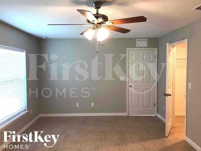 Building Photo - 12177 Helios Ave