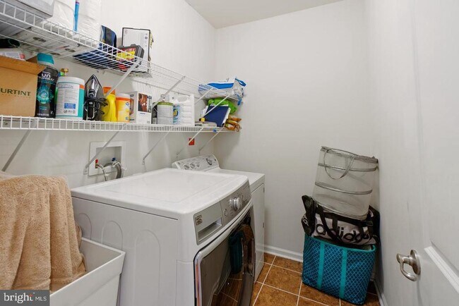 Building Photo - 8056 Locust Mill St