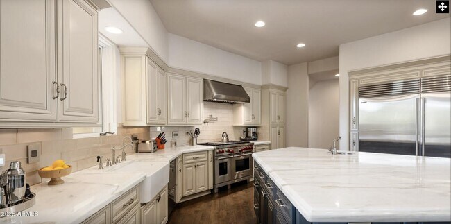 Building Photo - 5718 N 54th St