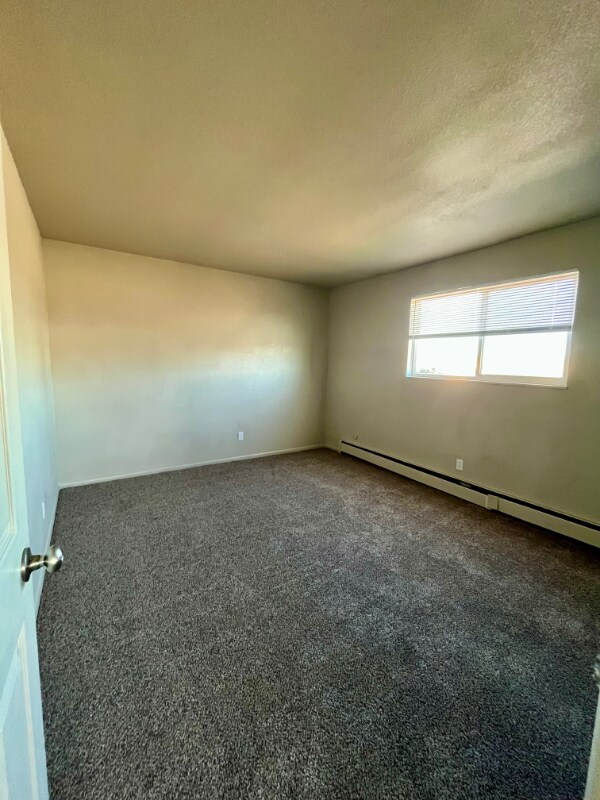 Building Photo - 4370 Loomis Ave