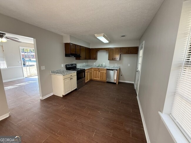 Building Photo - 7 W Park Ct