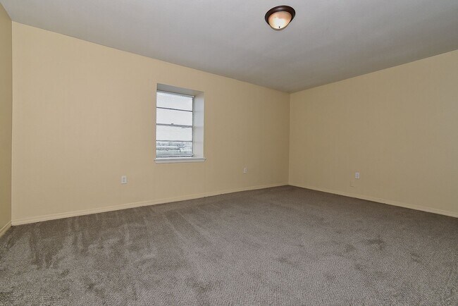 Building Photo - STANFORD.3406 A-B