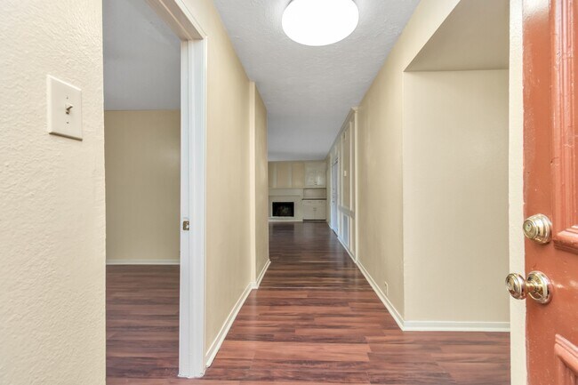 Building Photo - 4702 Cashel Cir