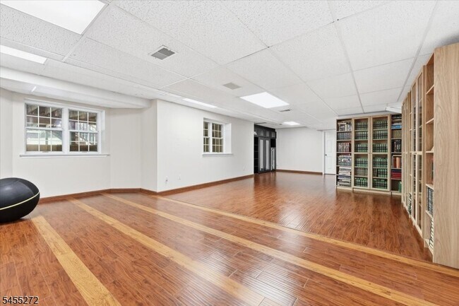 Building Photo - 30 Homewood Dr