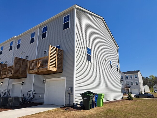 Building Photo - 2728 Chert Ln