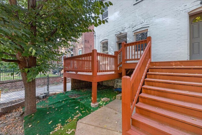 Building Photo - 4252 Castleman Ave
