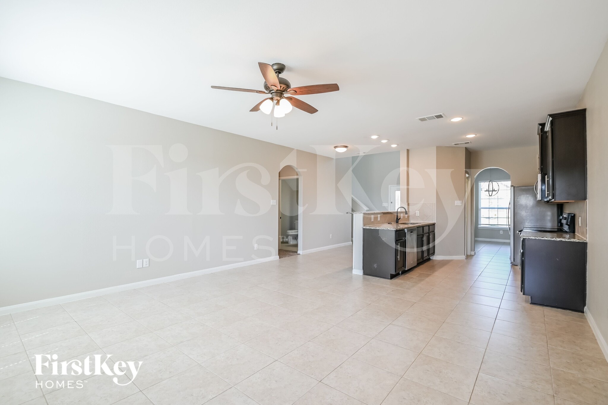 Building Photo - 710 Shady Meadow Ln