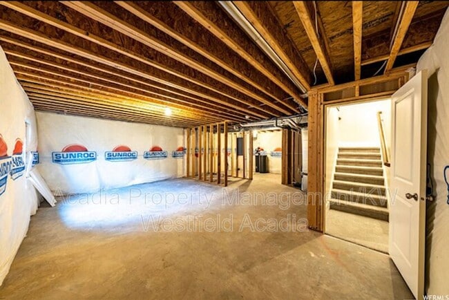 Building Photo - 3713 N 60 E