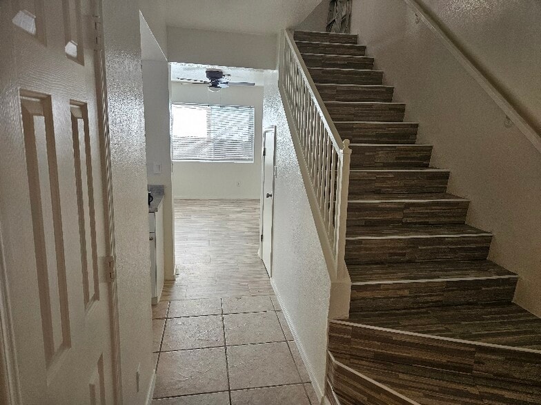 Building Photo - 3440 Sunriver Rd