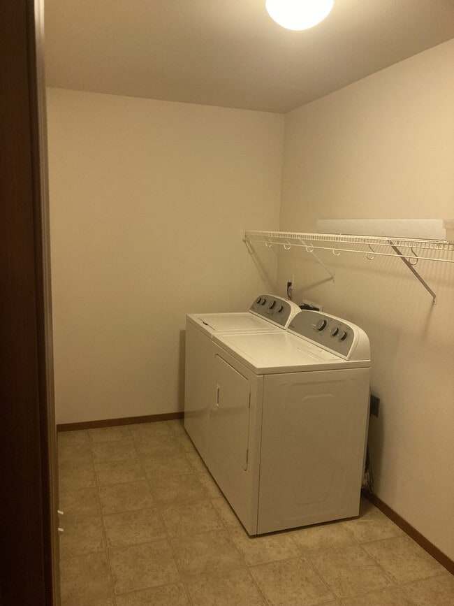 Building Photo - 24215 10th Ave S