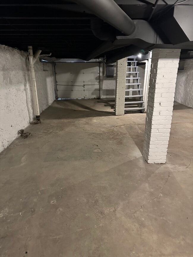 Building Photo - 5414 Brooklyn Ave