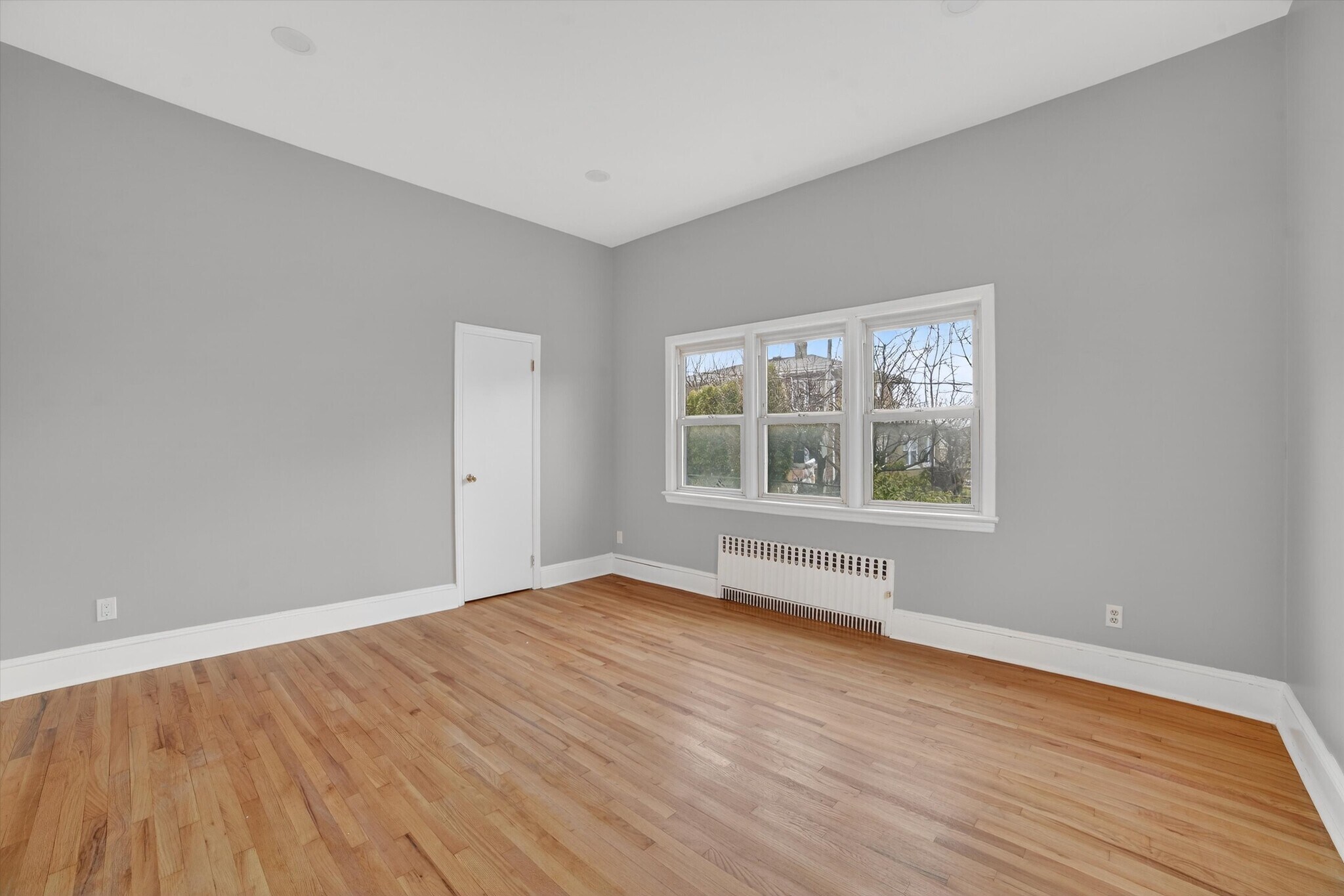 Building Photo - 4 Amackassin Ter