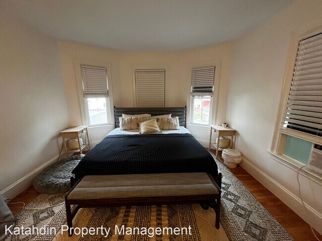 Building Photo - 3 br, 1.5 bath House - 41 Beacon Street