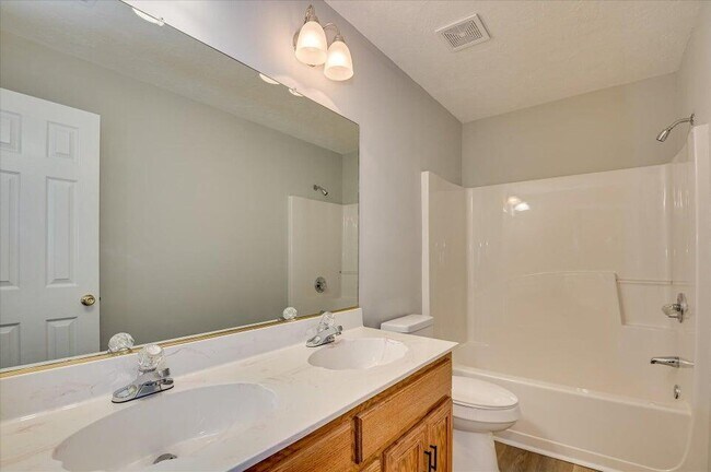 Building Photo - 4159 Saddle Horn Dr