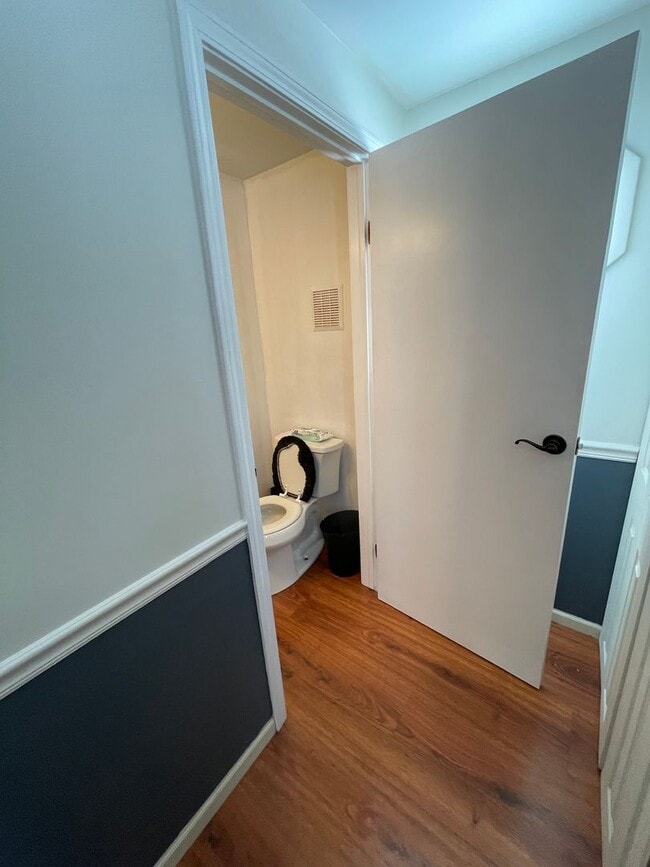 Building Photo - 120 Scottsdale Dr