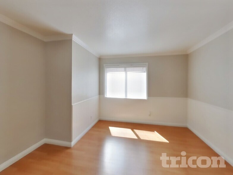 Building Photo - 2310 Superior Position St