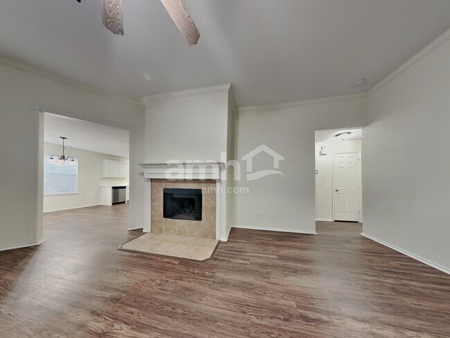 Building Photo - 1013 White Marlin Dr