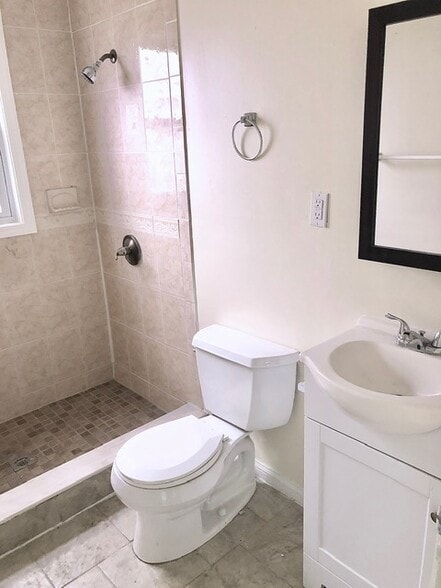 Building Photo - 36 Lexington Ave