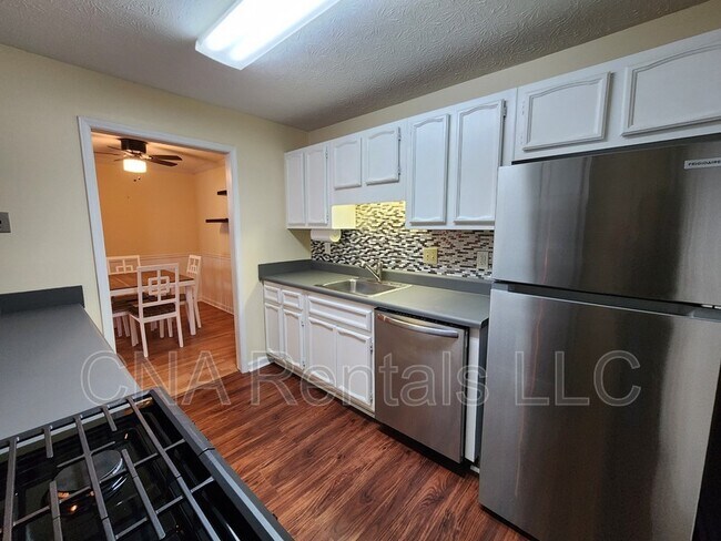Building Photo - 1505 Countryside Pl SE