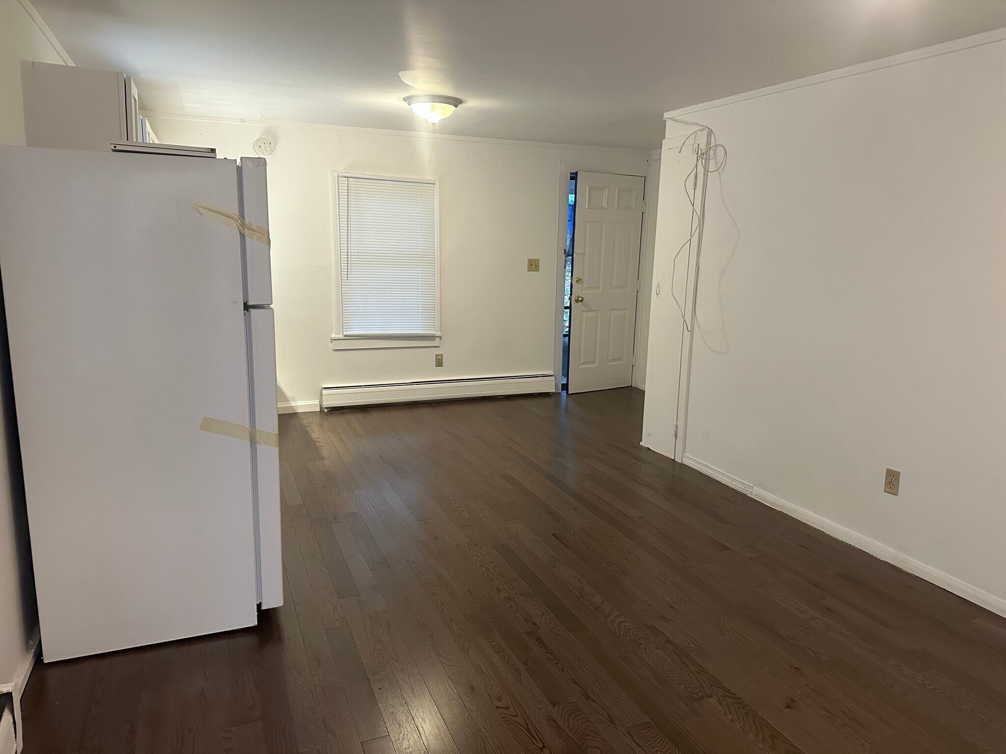 Building Photo - 509 Medford St