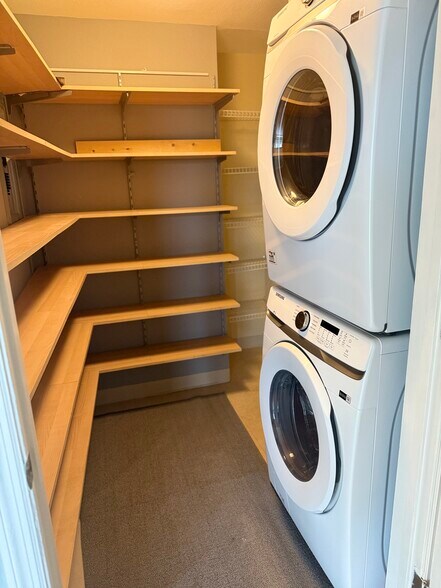 Pantry laundry room - 322 E Central