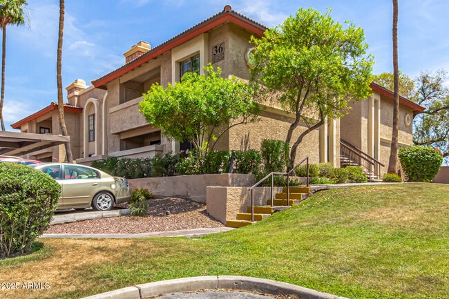Building Photo - 10410 N Cave Creek Rd