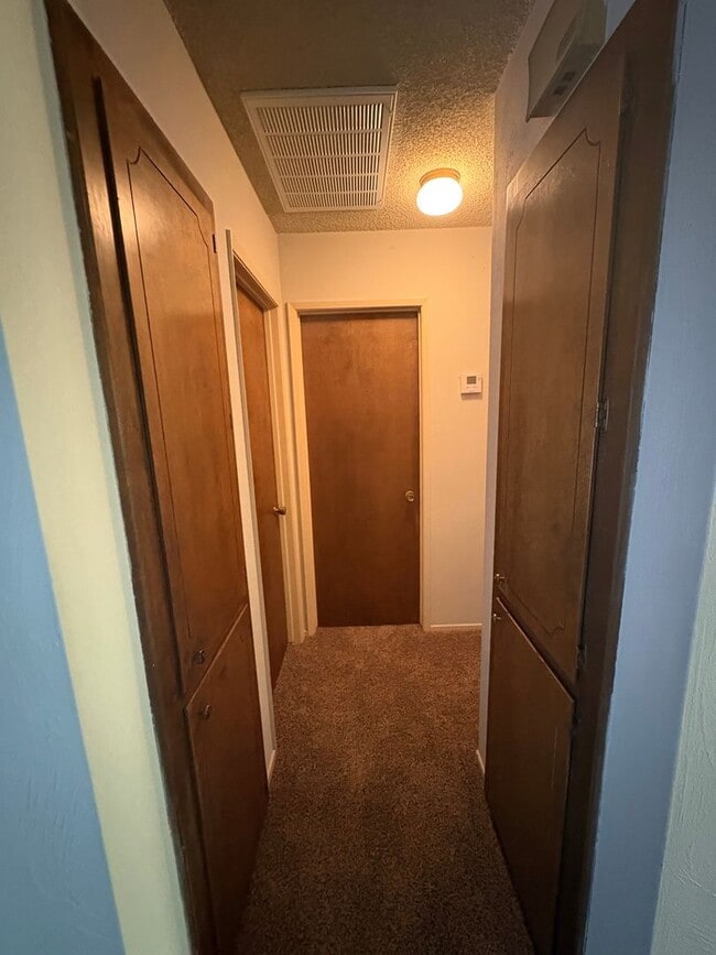 Building Photo - 4144