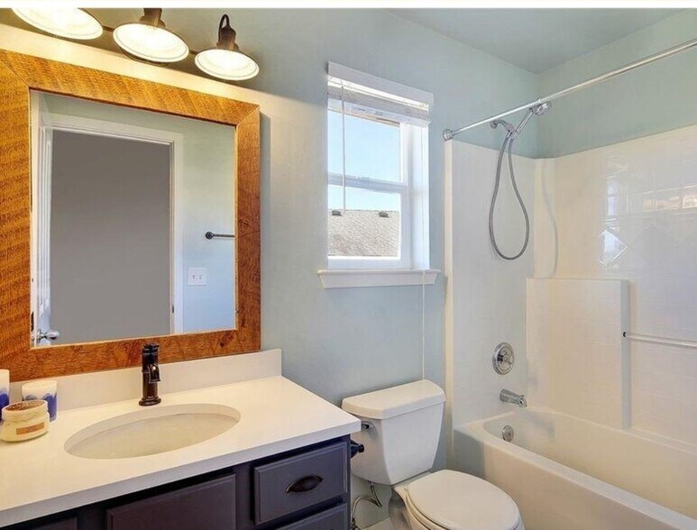 2nd bathroom - 1107 167th St SW