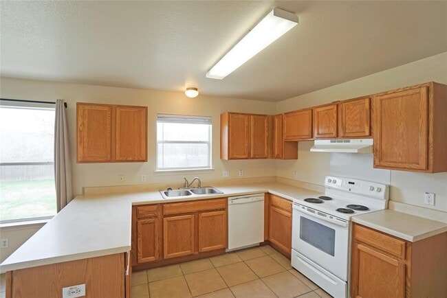 Building Photo - 714 Lavaca Loop