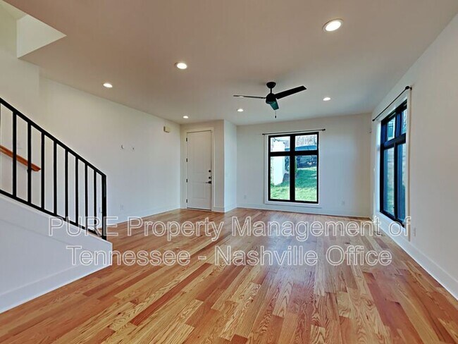 Building Photo - 1256 Thomas St