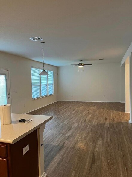 Building Photo - 7609 Ballydawn Dr