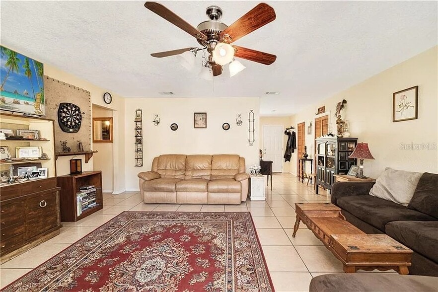 Living Room - 636 Seminole Ave