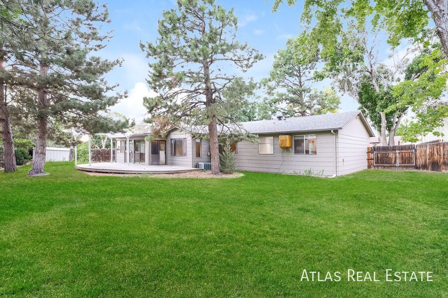 Building Photo - 15726 E Flora Pl