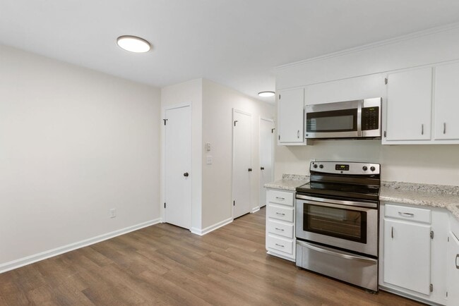 Building Photo - Available now. Water included. RENOVATED 2 BR/1.5 BA Townhouse in the Heart of James Island!