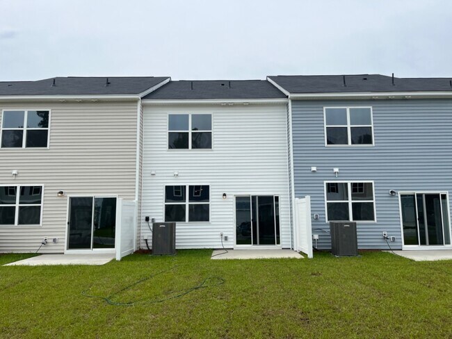 Building Photo - 604 Scarlett Maple St