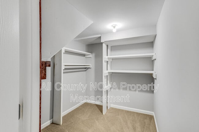 Building Photo - 7412 Marc Dr