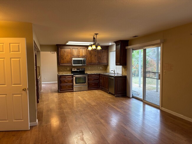 Building Photo - Ideal Salida Neighborhood! Upgraded lamina...